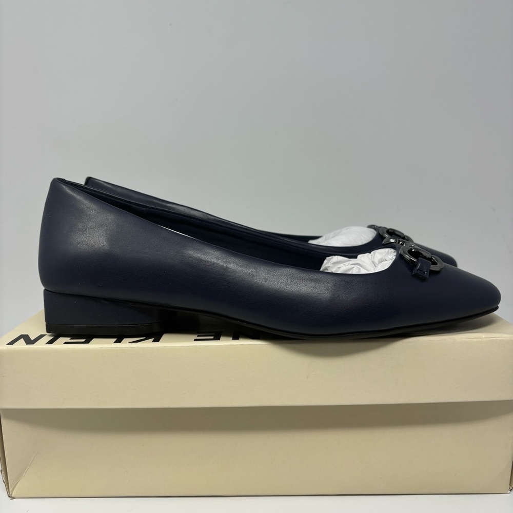Anne Klein Flats - Picture 4 of 7